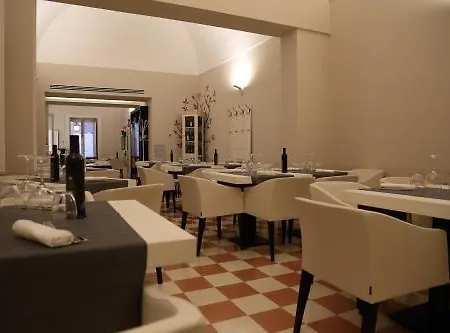 贝拉米酒店 4* 马利耶