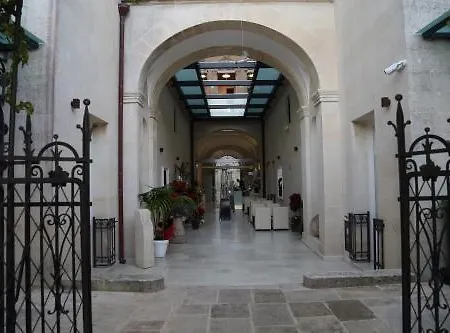 贝拉米酒店 酒店