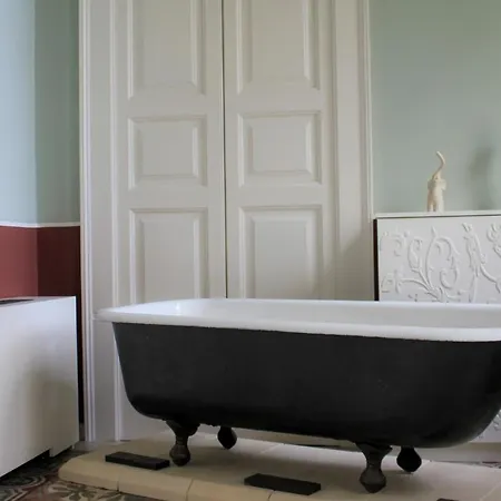 贝拉米酒店 4* 马利耶