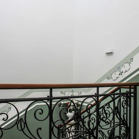 Belami 4*